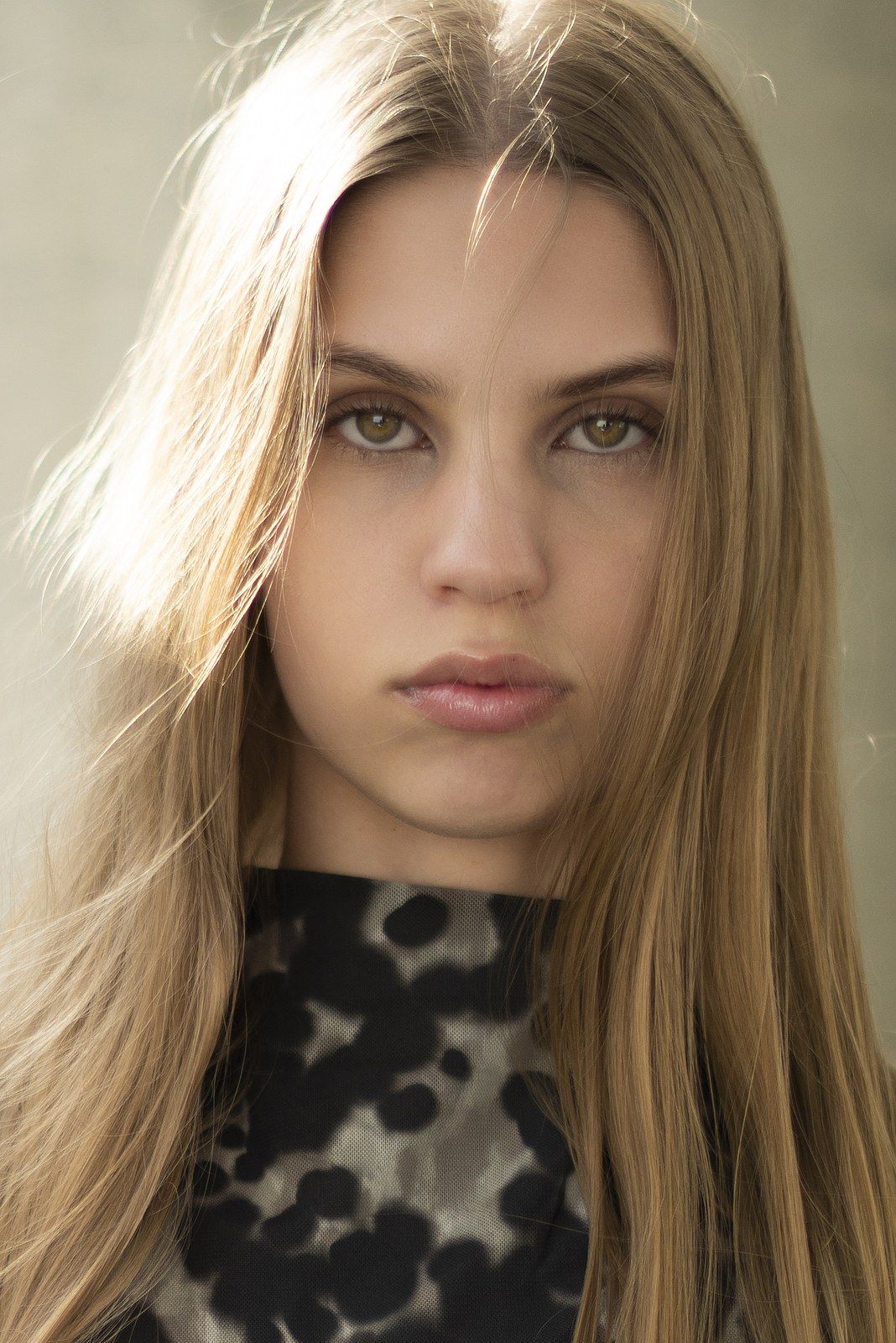 Yvonne  - Portfolio 6