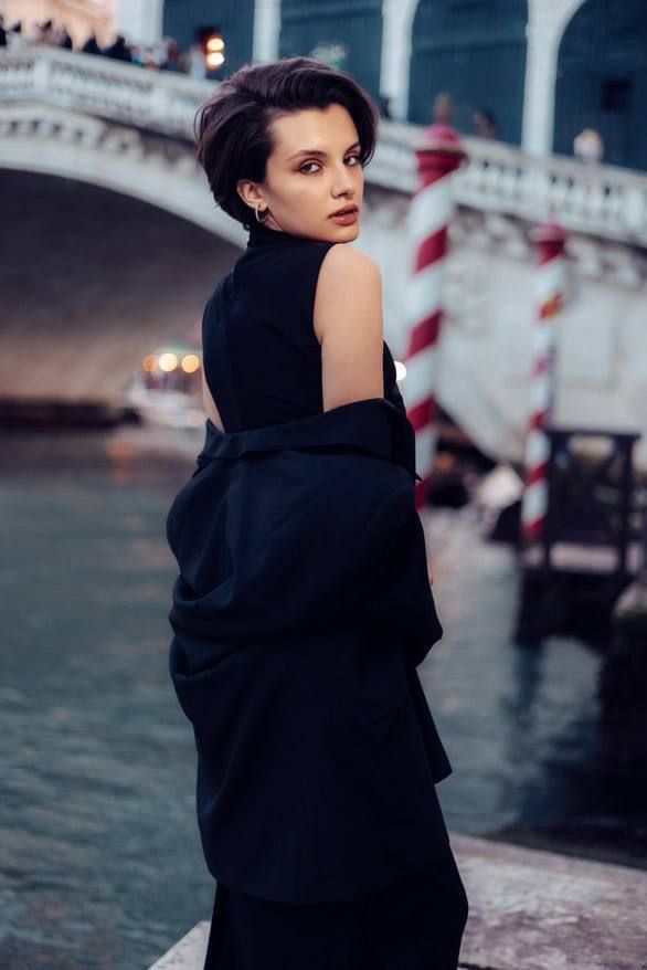 Sasha  - Portfolio 12